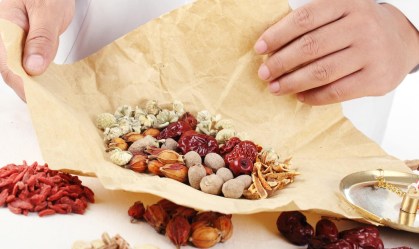 China aprovou 3 produtos da medicina tradicional para ajudar a tratar Covid-19
