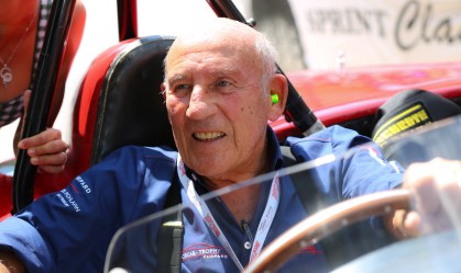 Sir Stirling Moss, lenda do automobilismo, morre aos 90 anos em Londres