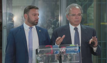 Agora é acelerar as vacinas e aprovar as reformas, diz Guedes