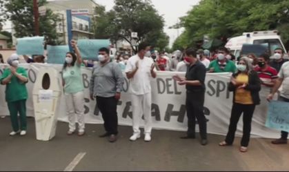 Paraguaios vão às ruas protestar contra governo por má gestão da pandemia