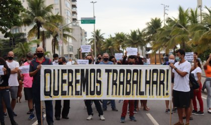 Donos e funcionários de bares e restaurantes fazem novo protesto no Rio