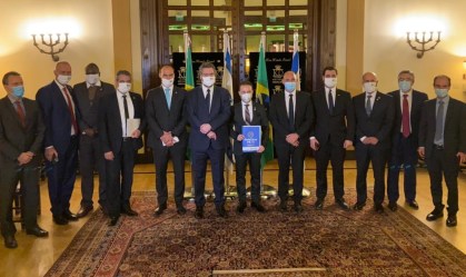 Comitiva brasileira diz a Netanyahu querer desenvolver spray junto com Israel