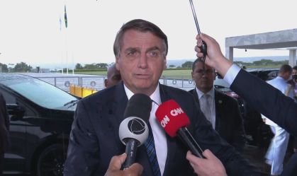 Bolsonaro critica Fachin sobre Lula: 'Não pode ser decisão de um homem só'