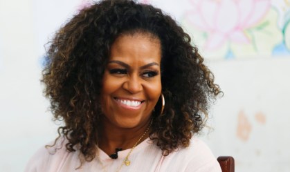 Michelle Obama explica ausência em eventos e diz que busca "tempo para si"