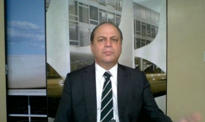 'Todos governaram com o centro', diz líder do governo na Câmara