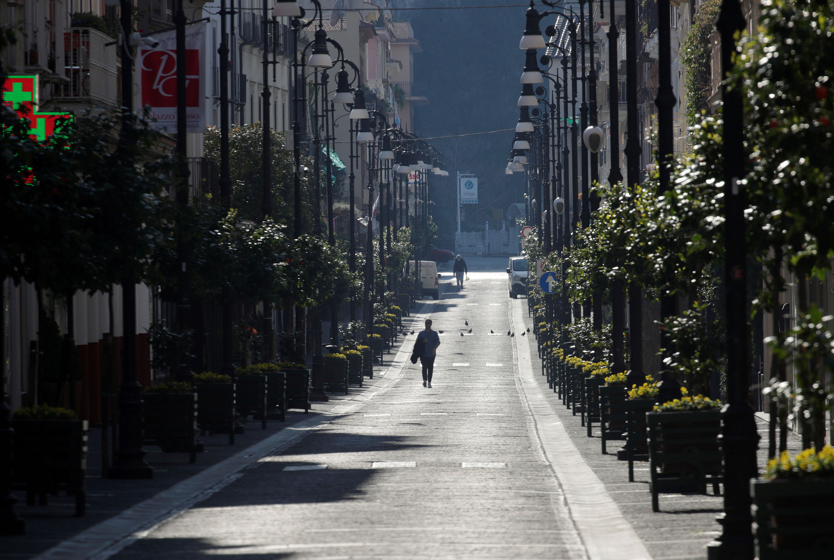 Rua vazia em Sorrento, na Itália, durante pandemia da Covid-19