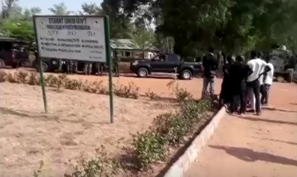 Universidade da Nigéria invadida por sequestradores