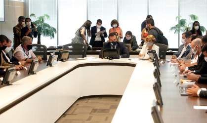 Em meio ao agravamento da Covid, RJ anuncia novas medidas de restrição no estado