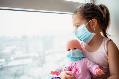 Mãe e filho na pandemia
