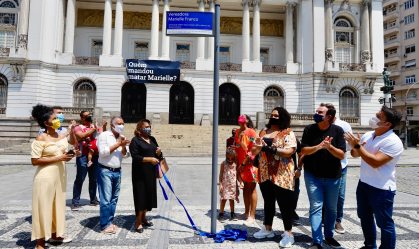 placa em homenagem a Marielle Franco na Praça Floriano