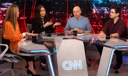 CNN Tonight, apresentado por Mari Palma, Gabriela Prioli e Leandro Karnal
