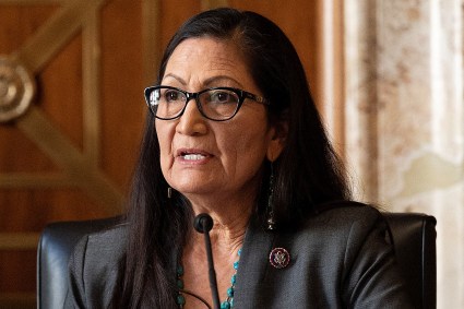 Deb Haaland em comitê do Senado dos EUA 23/2/2021