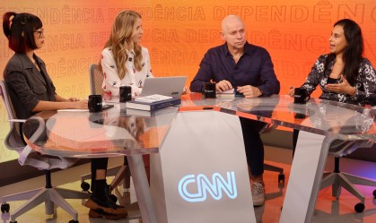 CNN Tonight, apresentado por Mari Palma, Gabriela Prioli e Leandro Karnal