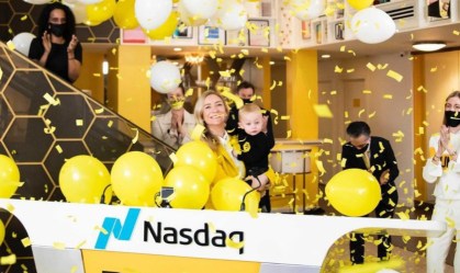 Com bebê no colo e app a mil: quem é a mulher mais jovem da história a fazer IPO