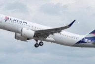 Latam anuncia quase 450 voos extras para Argentina e Chile para temporada de verão
