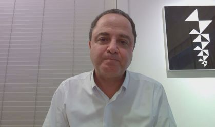 Sem vacinação, milhares vão continuar morrendo por dia, alerta Roberto Kalil