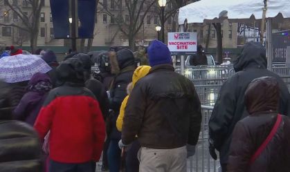 Fila de vacinação nos EUA 