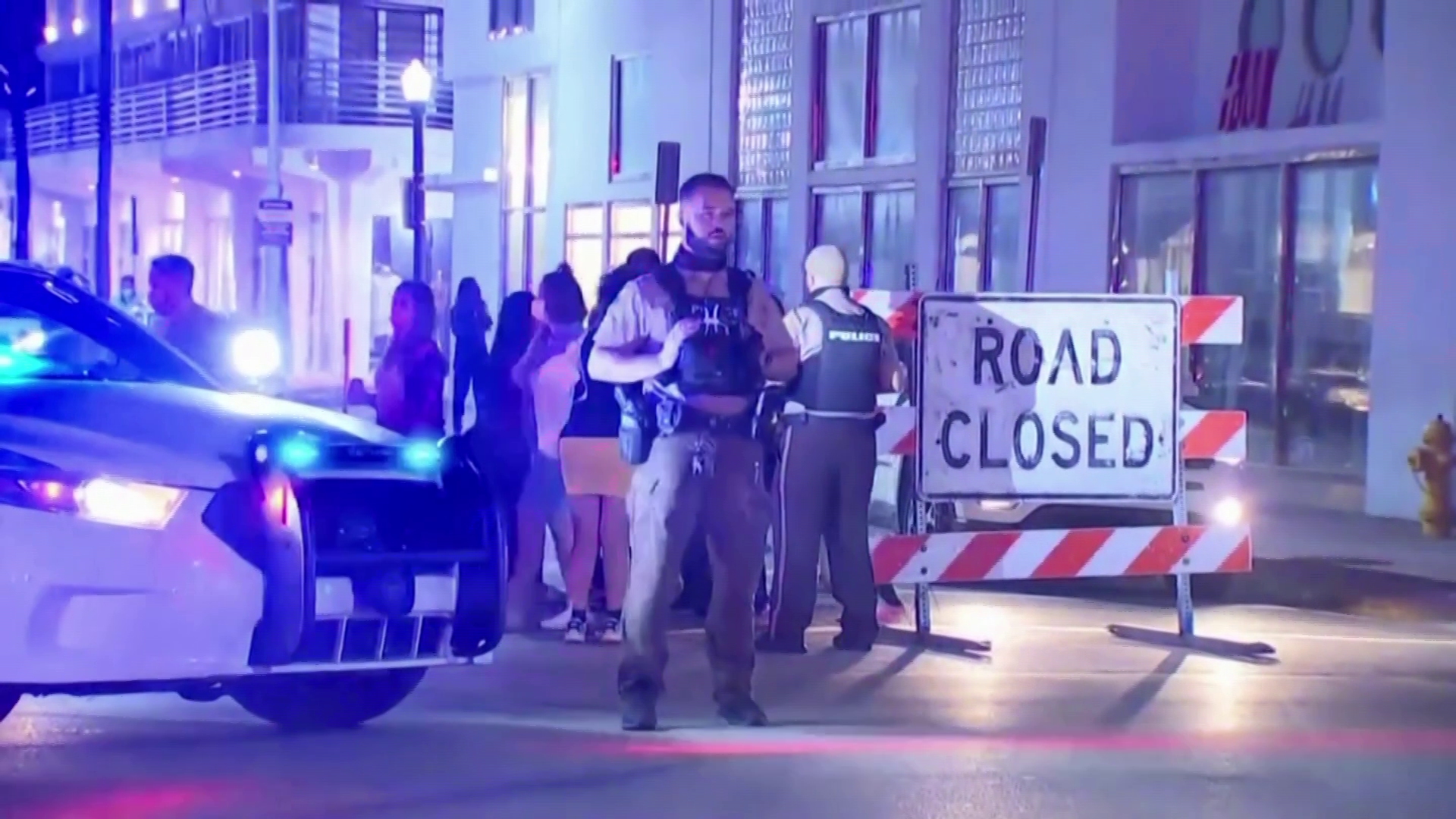 Polícia controla movimentação após Miami Beach impor toque de recolher