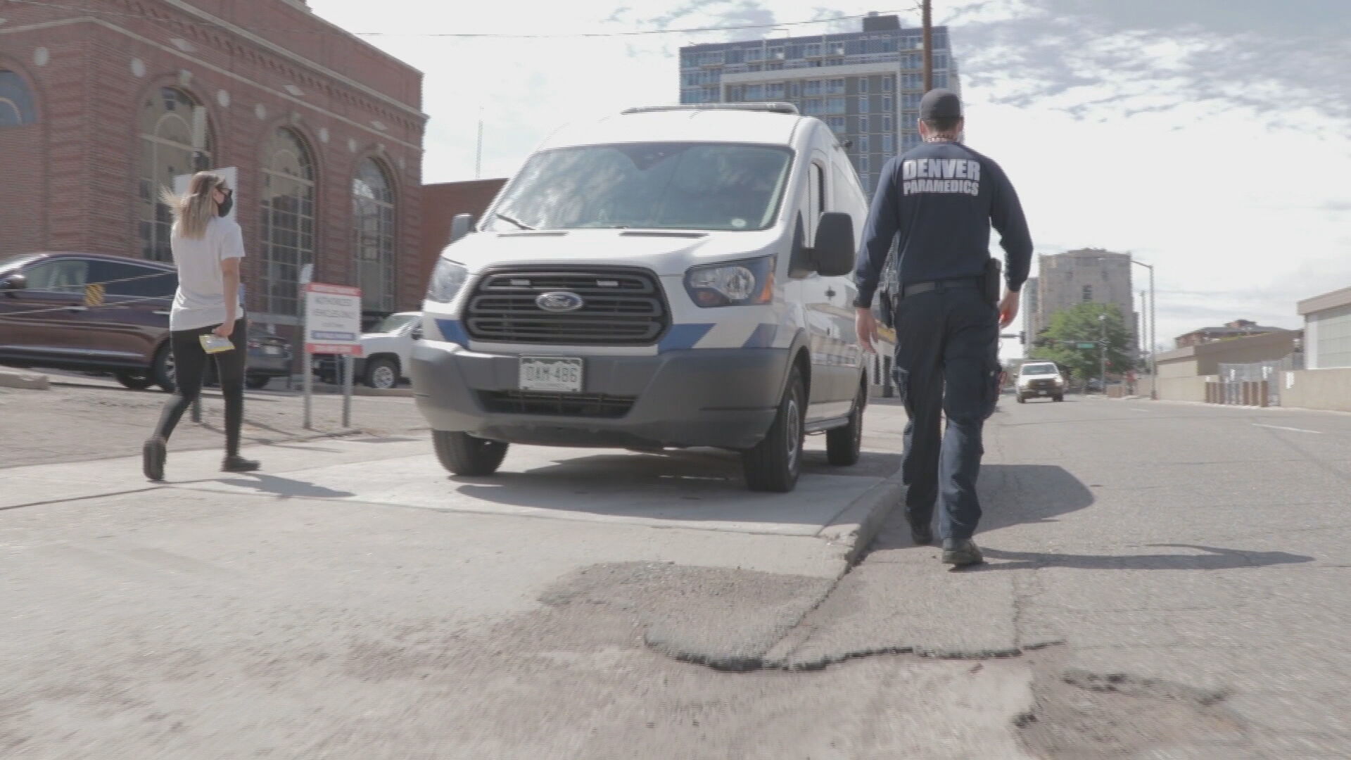 Programa em Denver (EUA) substitui policiais por profissionais de saúde