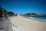 Mutirão retira mais de 100 quilos de lixo da orla do Rio de Janeiro