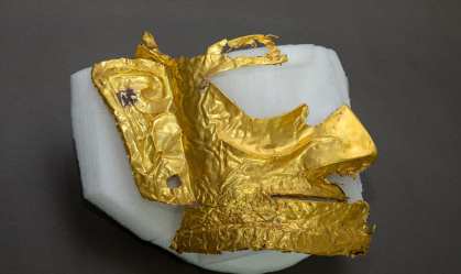 Máscara de ouro está entre relíquias de 3.000 anos desenterradas na China