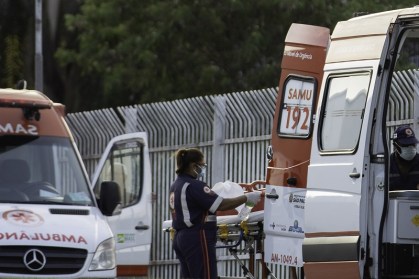 Pacientes com coronavírus são transferidos na zona Leste de São Paulo