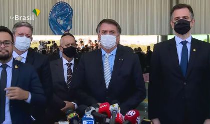 Governadores cobram inclusão em comitê da pandemia
