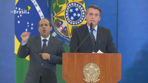 Presidente Jair Bolsonaro (sem partido) durante anúncio de medidas de ajuda a ho