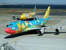 Avião da ANA com pintura de Pokemon 