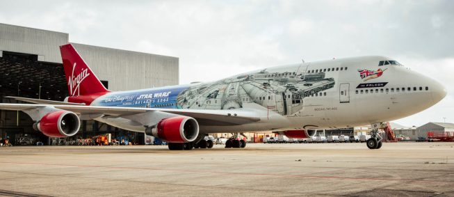 Avião da Virgin Atlantic com pintura de Star Wars