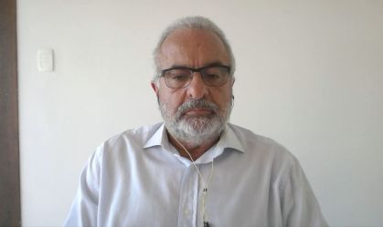 Período de 'ataque' da doença contribui para testagem das vacinas, diz médico