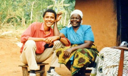 Barack Obama ao lado da avó, Mama Sarah