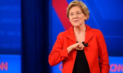 Elizabeth Warren endossa campanha de Biden à presidência dos EUA