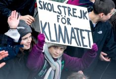 Thunberg participa de protesto contra as mudanças climáticas