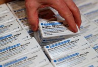 EUA autorizam doses de reforço para Moderna e Janssen e mistura de vacinas