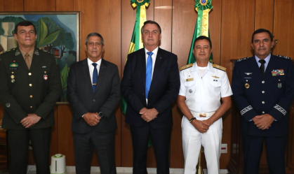Bolsonaro define novos comandantes de Exército, Marinha e Aeronáutica