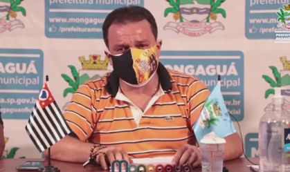 Prefeito de Mongaguá chora ao defender lockdown e falar da morte do pai e irmão