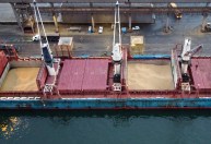 Balança comercial registra superávit de US$ 9 bilhões em abril, informa MDIC