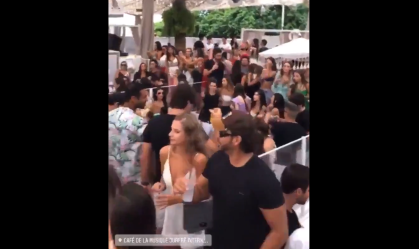 Café de la Musique, em Florianópolis, faz festa em meio à alta de casos de Covid