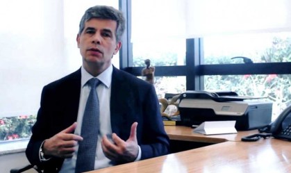 Quem é Nelson Teich, substituto de Mandetta no Ministério da Saúde
