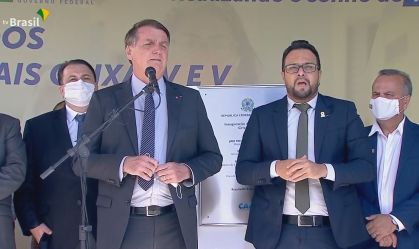 Bolsonaro volta a defender tratamento precoce e retorno ao trabalho