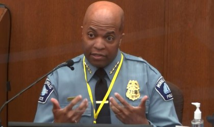 Chefe de polícia diz que ações de Chauvin contra George Floyd foram inadequadas