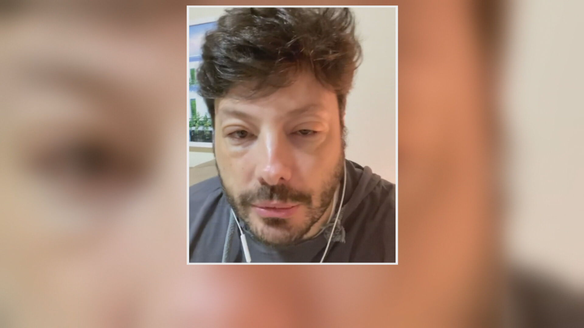 Danilo Gentili tem reação alérgica após tomar medicamento inadvertidamente 