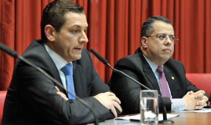 Chefe da PF foi demitido pelo telefone e avalia se aceita novo cargo, dizem interlocutores do ex-diretor