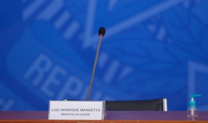 Maia, Alcolumbre e governadores lamentam demissão de Mandetta