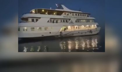 Festa em barco de luxo no Rio Negro foi interrompida pela polícia (07.abr.2021)