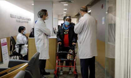Sonia Sein recebeu transplante de traqueia no hospital Mount Sinai, em Nova York