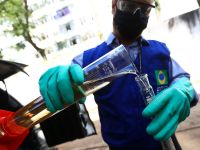 Indústria de etanol afirma estar pronta para elevar mistura na gasolina