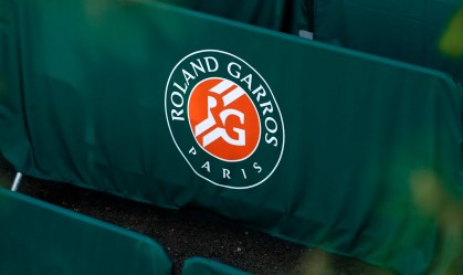 França adia Roland Garros para 30 de maio