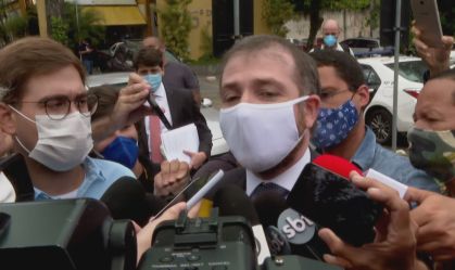 O advogado do vereador Dr. Jairinho (Solidariedade), André França Barreto fala s